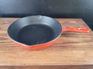lot 3661 image: Orange Cast Iron Skillet with Non-Stick Coating