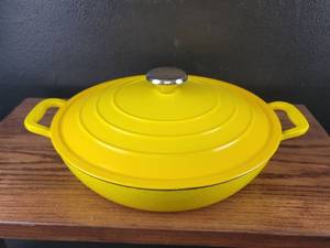 lot 3675 image: Yellow Enameled Cast Iron Dutch Oven with Lid
