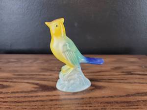 lot 3681 image: Hand Blown Glass Bird Figurine with Multi-Color Design