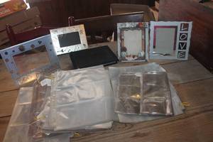 lot 4061 image: Photo Frames, Albums and More