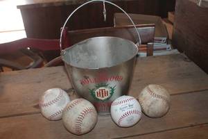 lot 4067 image: Softballs in Metal Bucket