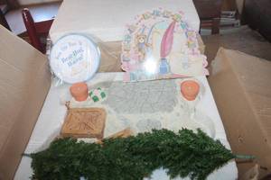 lot 4068 image: IOB Cherished Teddies Figurine Display