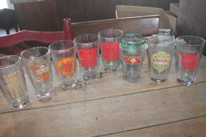 lot 4072 image: 8 Beer Glasses