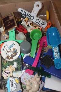 lot 4131 image: Magnets, Chip Clips and More