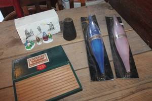 lot 4151 image: IOB Figurines and More