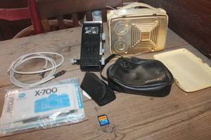 lot 4156 image: Vintage Radio untested, Film Loader and More