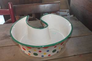 lot 4160 image: Unique Serving Dish Large