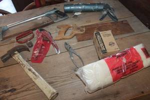 lot 4172 image: Misc. Tools & NIB Bostitch Staples