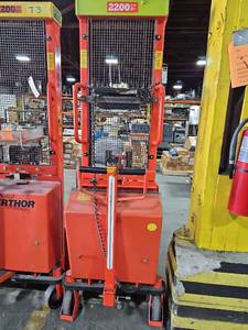 lot 6016 image: Interthor EHS 10001600 Electric Walkie Stacker 2200 lbs Capacity