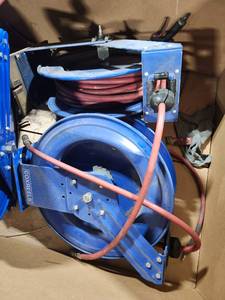 lot 6086 image: Coxreels Industrial Hose Reel with Red Hose