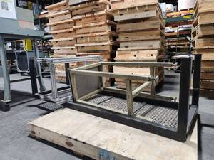 lot 6101 image: Industrial Aluminum Platform Lift Safety Cage
