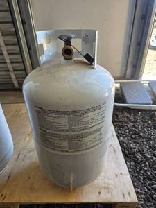 lot 55000 image: 30 lb Manchester Propane Tank