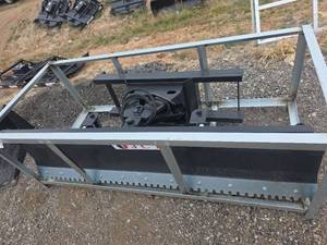 lot 211 image: JCT Skid Steer Hydraulic Dozer Blade Attachment