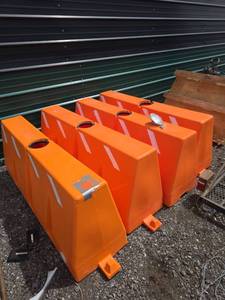 lot 237 image: Orange Plastic Traffic Barricades Set of 4