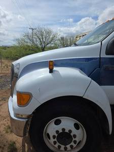 lot 256 image: (Truck Part) Ford F-650 Super Duty Commercial Truck Hood