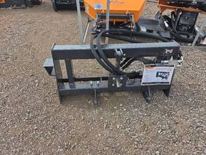 lot 960 image: Arteer Skid Steer 3 Point Hitch Adapter PHA-2C