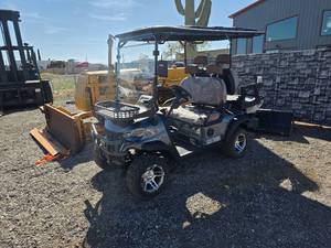 lot 11005 image: 4-Seater Golf Cart w Lift Kit, Off-Road Tires Clean Setup