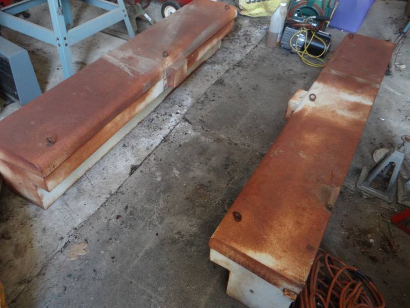 lot 17401 image: 2 Truck tool boxes.