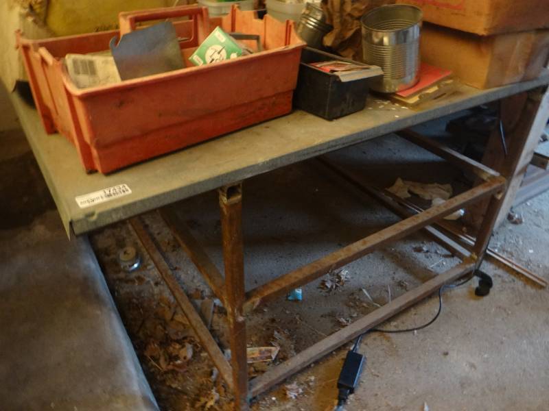 lot 17434 image: Metal table, contents not included.