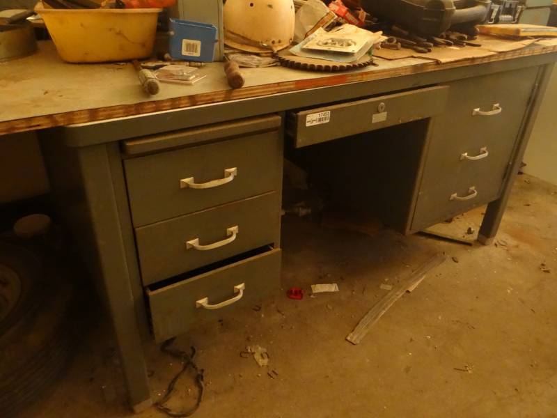 lot 17453 image: Metal desk, contents not included.