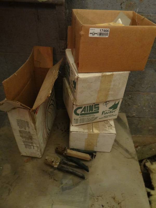 lot 17466 image: Cains duct-liner fasteners & 2 duct work tools.