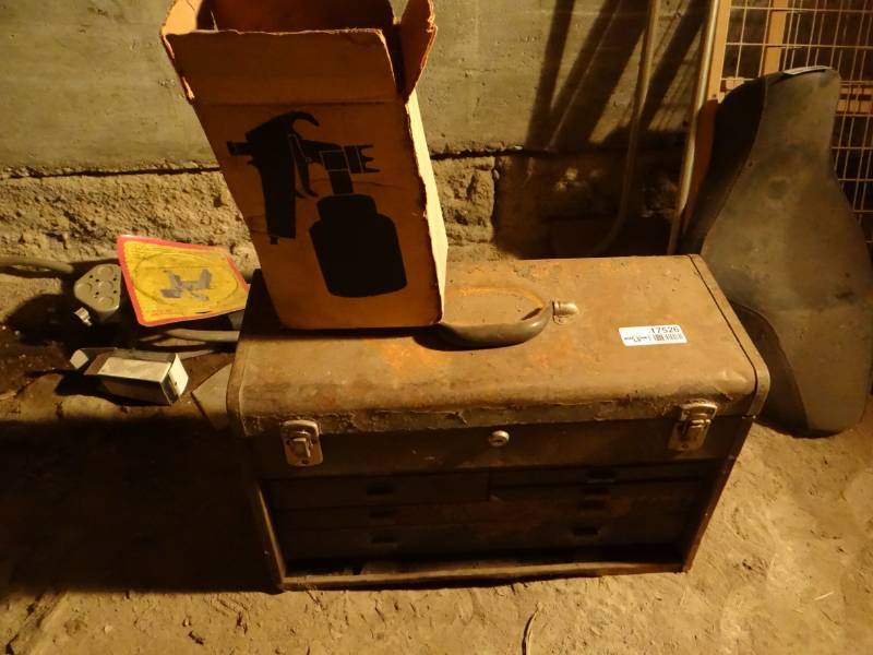 lot 17526 image: Toolbox wcontents & paint gun.