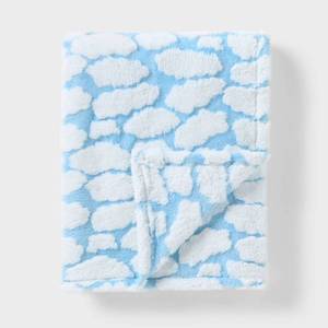 lot 15344 image: Cloud Plush Kids Throw Blanket Blue - Pillowfort