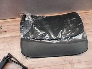 lot 30626 image: Set of 2 Molded Plastic with Metal Base Dining Chair Black - Room Essentials