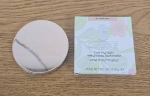 lot 32832 image: Clinique True Highlight Weightless Illuminator Highlighter