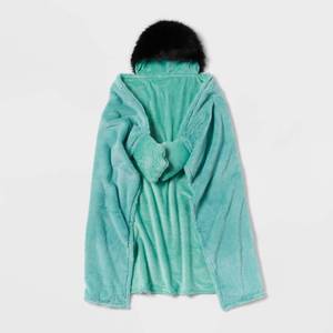 lot 33040 image: Marvel Hulk Kids Hooded Blanket - The Marvel Collection by Pillowfort