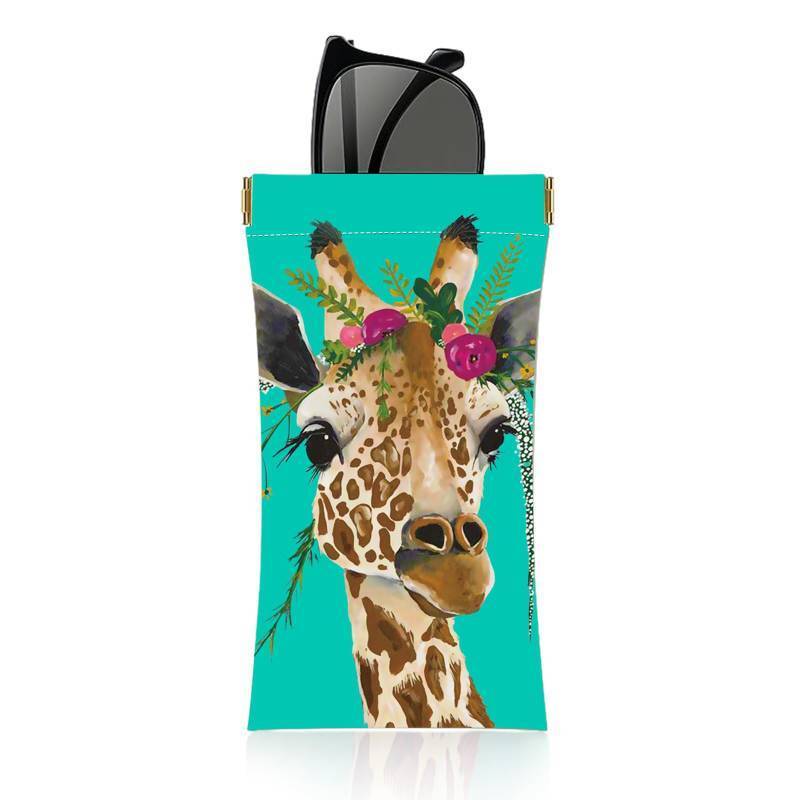 lot 32018 image: 5 Giraffe Eyeglasses Pouches