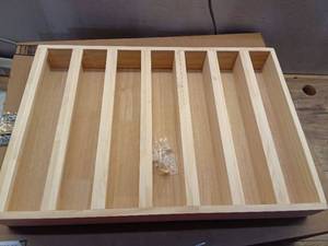 lot 35028 image: Layers Wood Wash.r Holder for Sewing. Thread