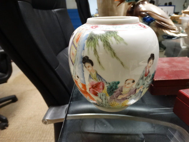 lot 11446 image: Hand painted porcelain shade- Japanese design