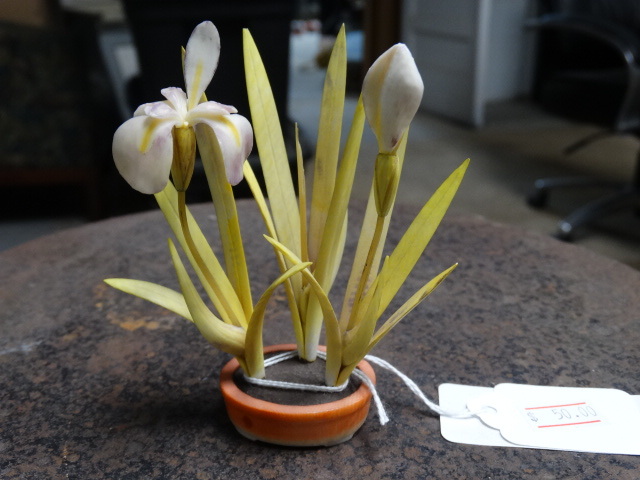 lot 11460 image: Japanese handmade Wentz Flower w pot- Retail $175.00