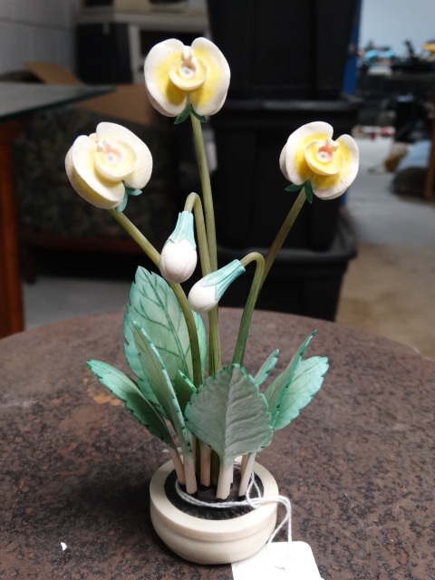 lot 11463 image: Japanese handmade Wentz Flower w pot- Retail $175.00