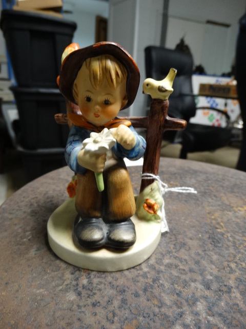 lot 11506 image: Hummel figurine stamped 174- Made in Germany