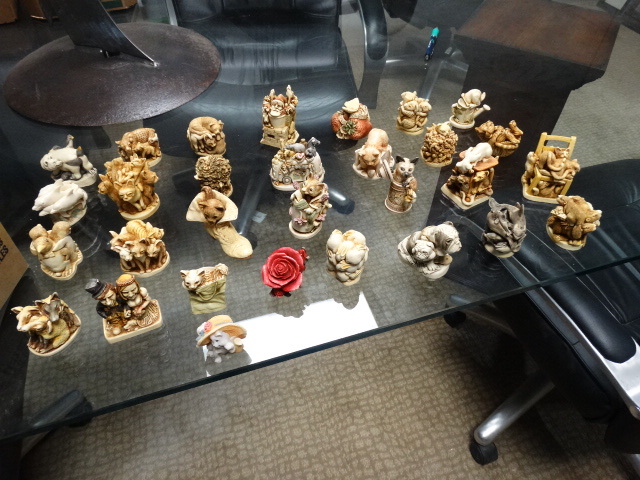 lot 11529 image: Collection of 30 small animal lidded boxes