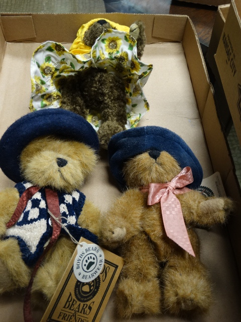 lot 11594 image: 2 plush Boyds bears & other plush bear-