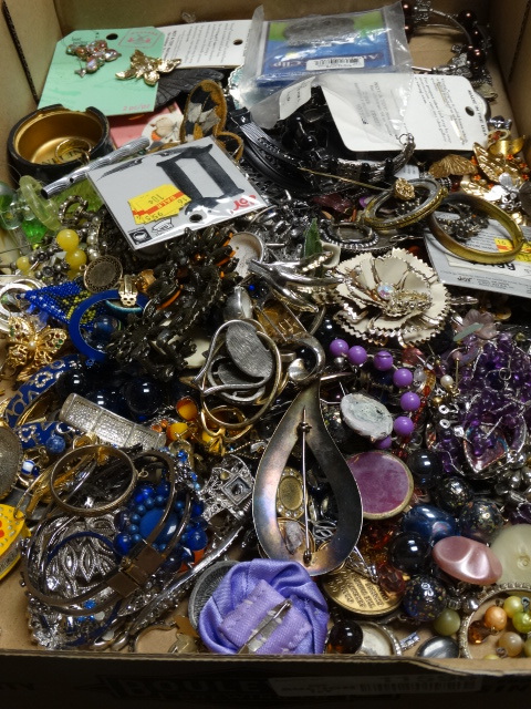 lot 11596 image: Large lot of various costume jewelry- Unsearched-