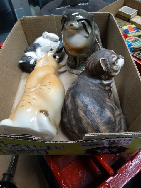 lot 11614 image: 4 various cat figurines-