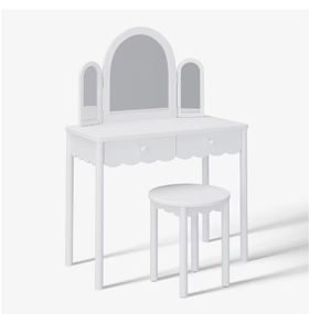 lot 35131 image: Mainstays Kids Scallop Vanity and Stool Set - Retail $148
