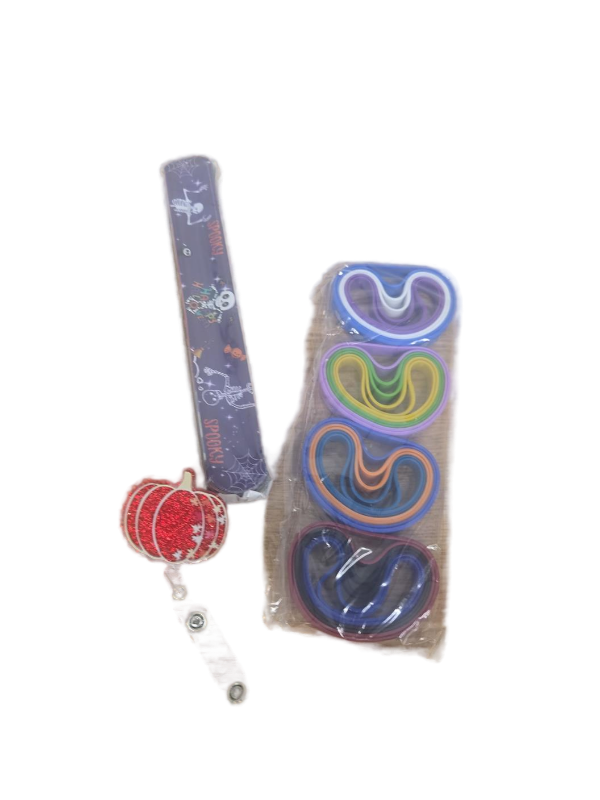 lot 32179 image: Halloween Bracelets Set and Pumpkin Tag