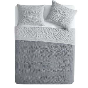 lot 35251 image: Mainstays Zig Zag Grey Solid Stripe Crystal Mink Reversible Quilt - FullQueen
