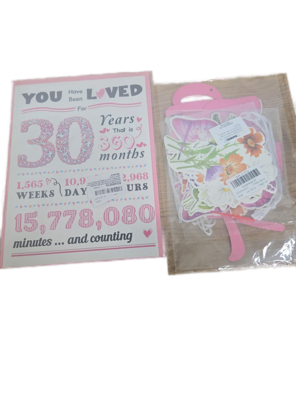 lot 9909 image: 30th Birthday and Floral Decoration Set