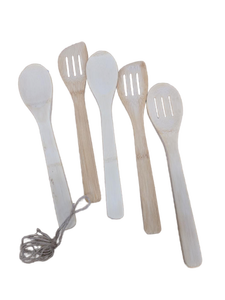 lot 34592 image: Bamboo Kitchen Utensil Set - 5 Piece Wooden Cooking Spoons