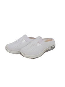 lot 34599 image: White Knit Slip-On Walking Shoes Size 35