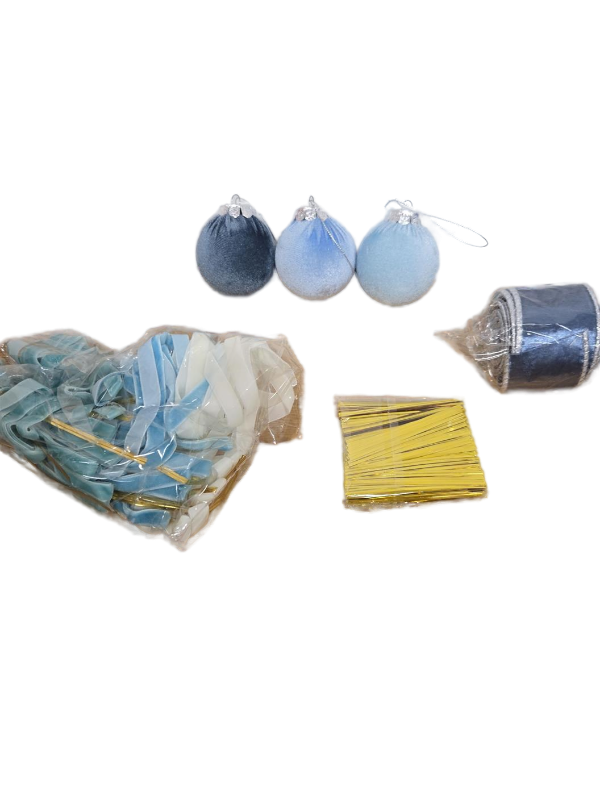 lot 485 image: Blue Cotton Ball String Lights