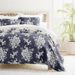 lot 34610 image: Home Collection Distressed Bouquet Reversible All Season Down-Alternative Quilt Set, Bouquet Blue, Twin & Twin XL - Retail $130