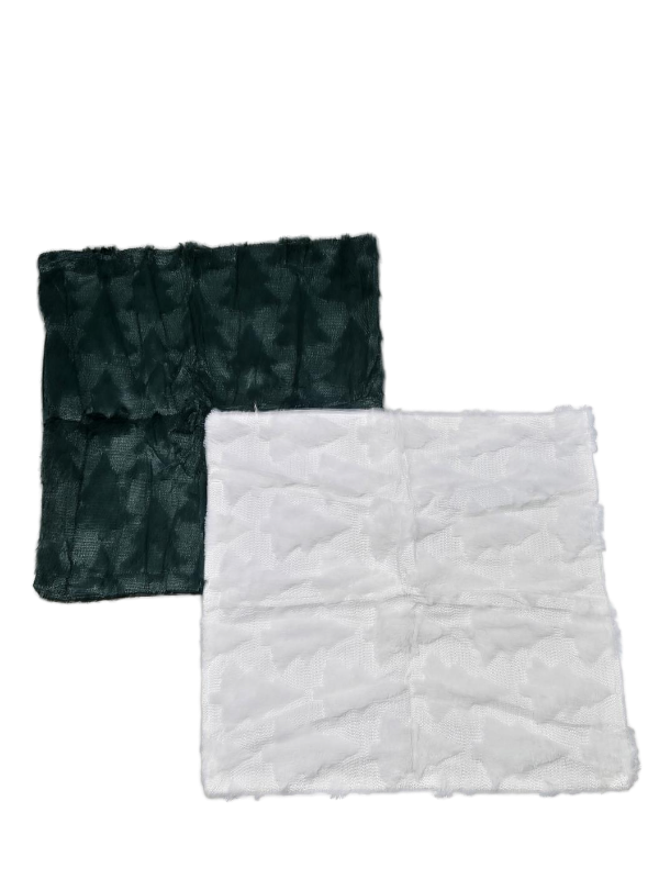 lot 9300 image: Modern Green and White Soft Pillowcases 16x17, 4 Count