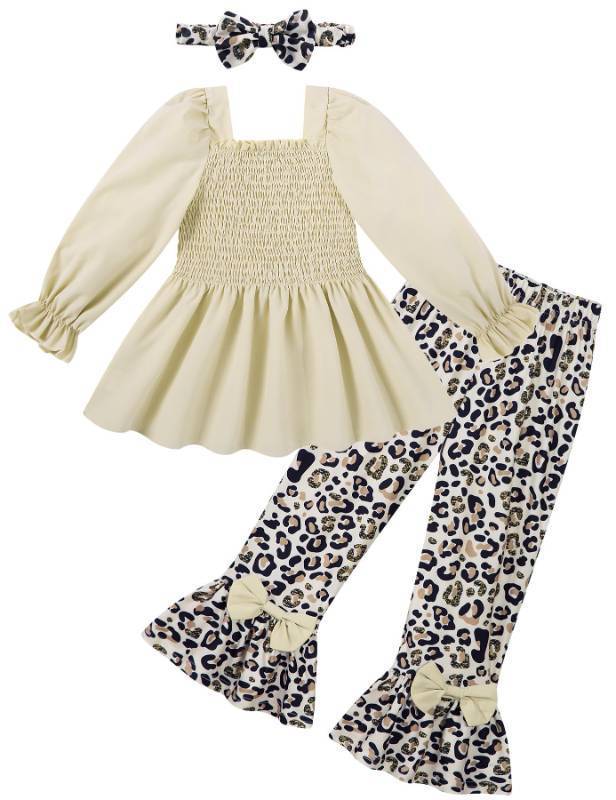 lot 32700 image: Little Girls 3 Piece Fashion Clothing Set -Size 4
